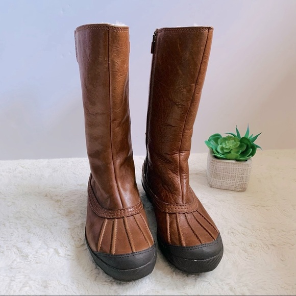 Ugg Belfair brown leather duck toe waterproof shearling boots - Picture 5 of 14
